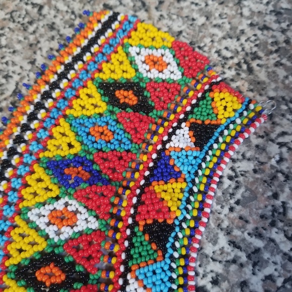 Large Rainbow Panamanian beaded collar necklace - Picture 5 of 8